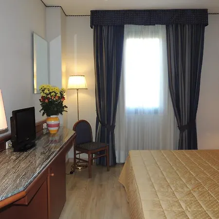 Hotell Park Hotel Cavalieri 4*